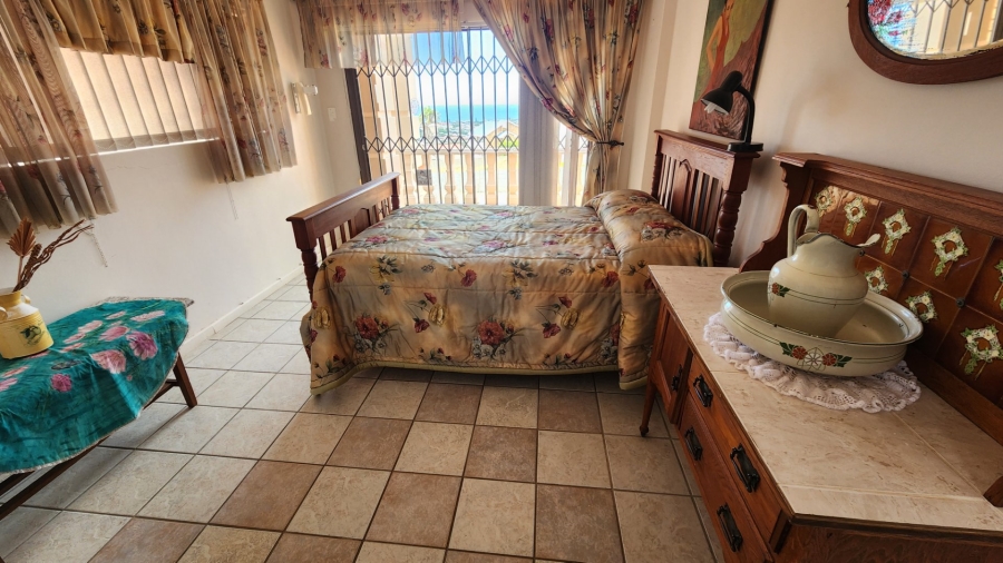 5 Bedroom Property for Sale in Hartenbos Heuwels Western Cape